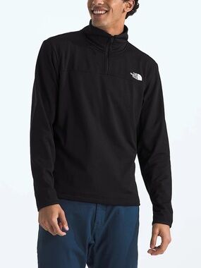 The North Face Men's Black Half-Zip Lightweight Fleece